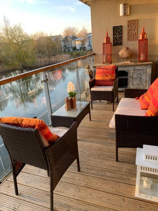 Blueberry Cottage - Lower Mill Estate Somerford Keynes Exteriör bild