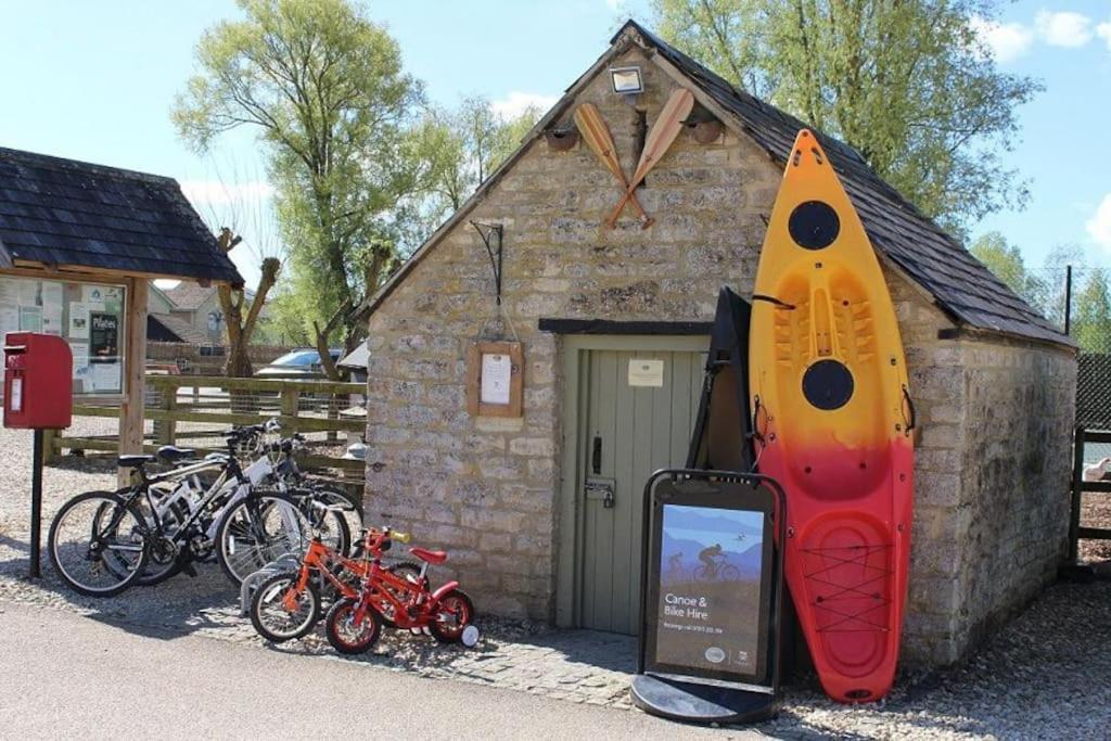 Blueberry Cottage - Lower Mill Estate Somerford Keynes Exteriör bild