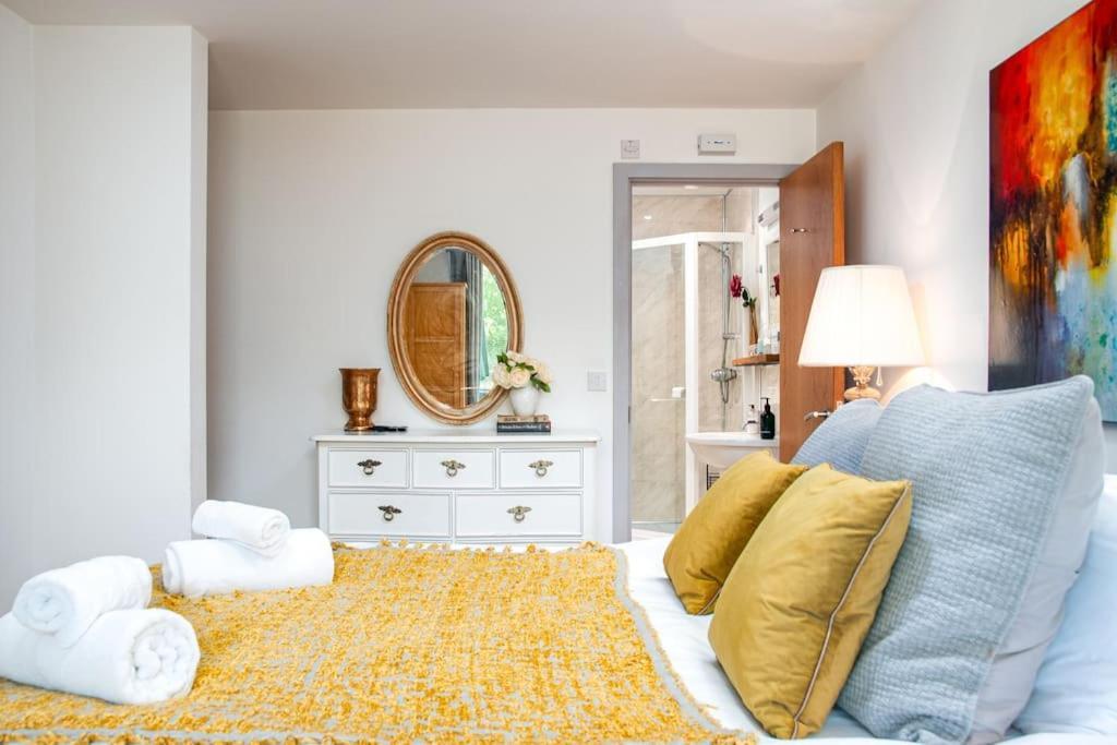 Blueberry Cottage - Lower Mill Estate Somerford Keynes Exteriör bild