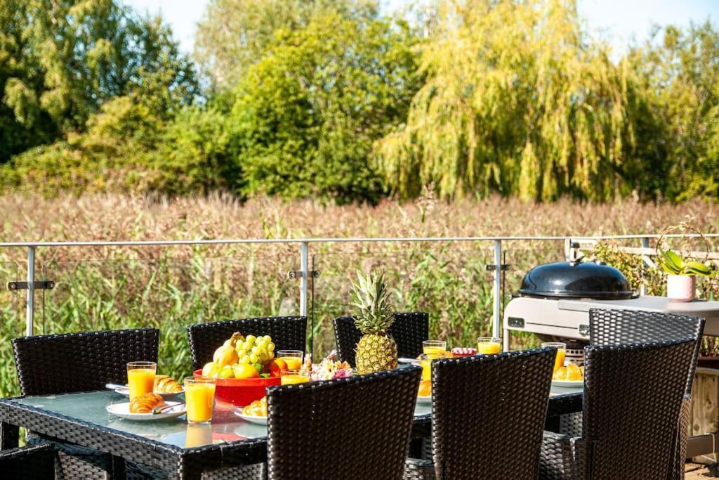 Blueberry Cottage - Lower Mill Estate Somerford Keynes Exteriör bild
