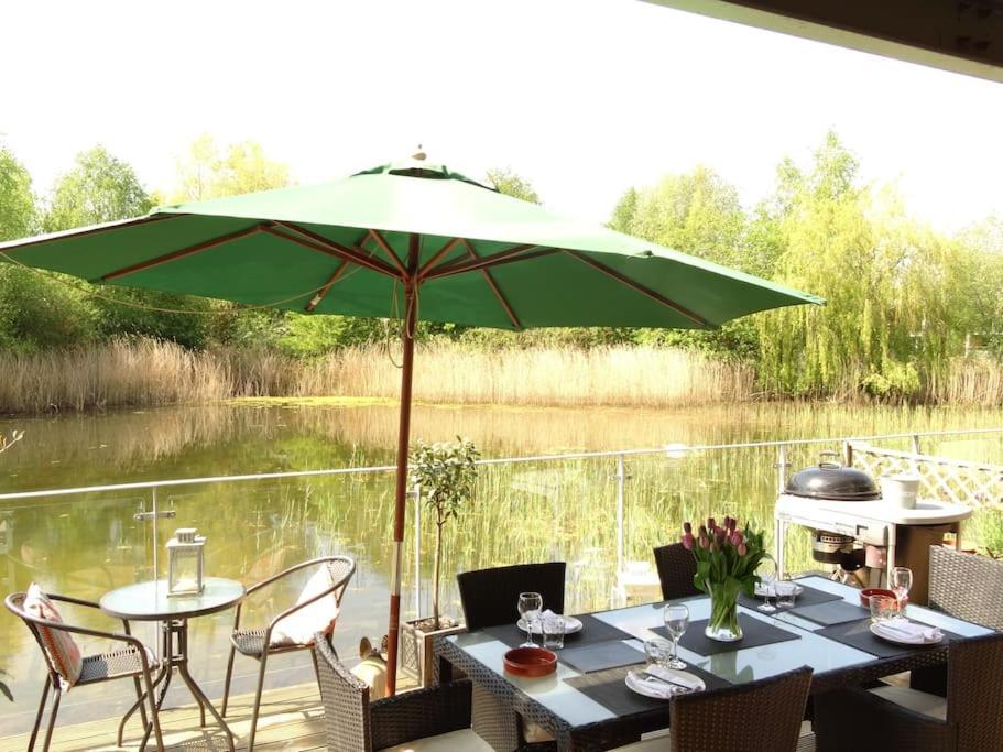 Blueberry Cottage - Lower Mill Estate Somerford Keynes Exteriör bild